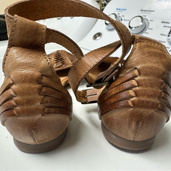 Seychelles Women's Brown Woven Sandals - Picture 5 of 8